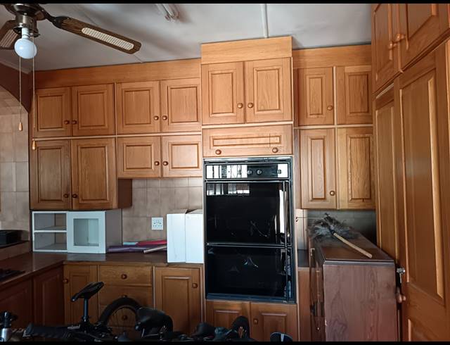 5 BEDROOM HOUSE FOR SALE IN THREE RIVERS